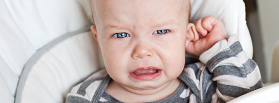 Bebeklerde Orta Kulak İltihabı Belirtileri ve Tedavisi